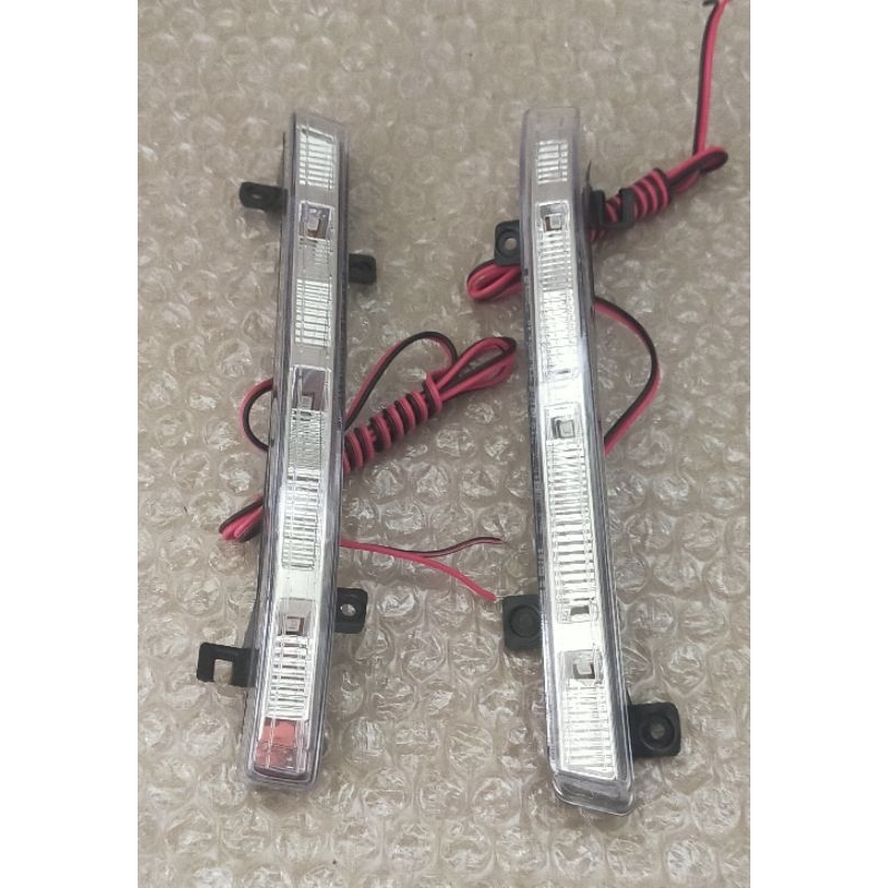 lampu lampu sen spion mobil Daihatsu xenia