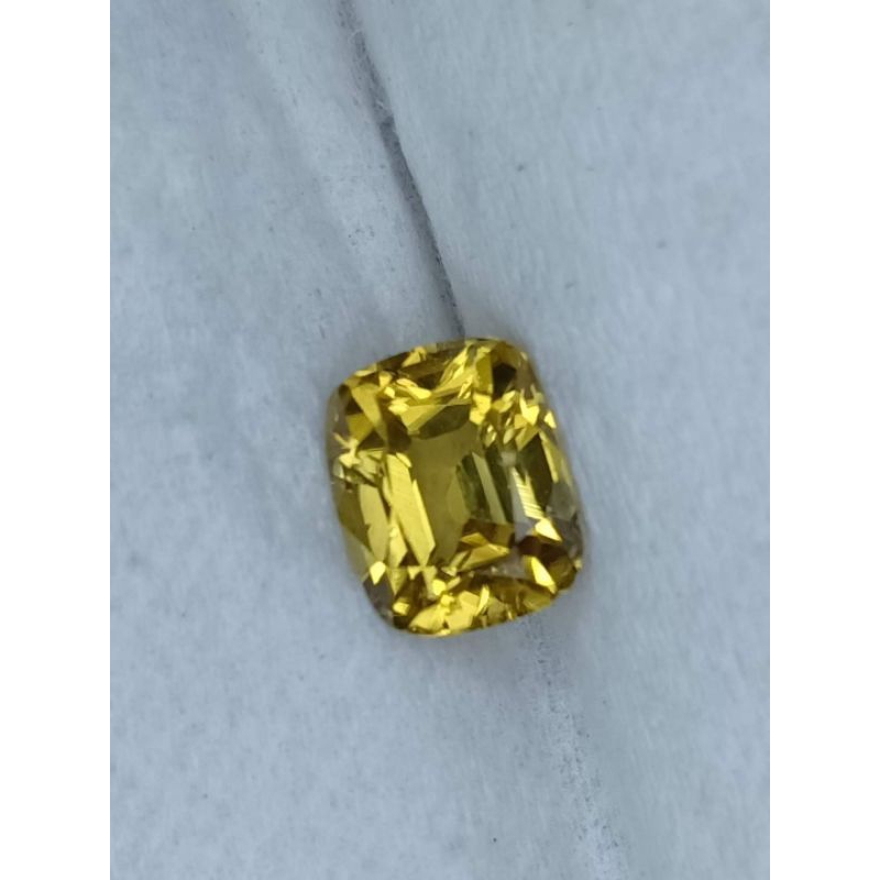 Natural Yellow Zircon 1.20 Ct Clean. Sertifikat.