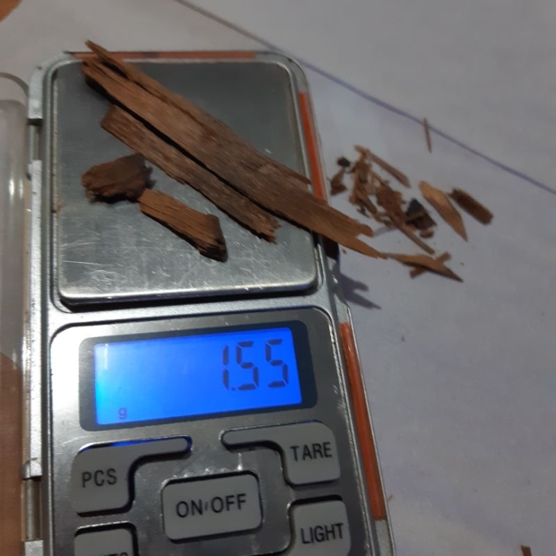 

Gaharu Bubuk 1,5 gram Gambir Serawak Adi Marta