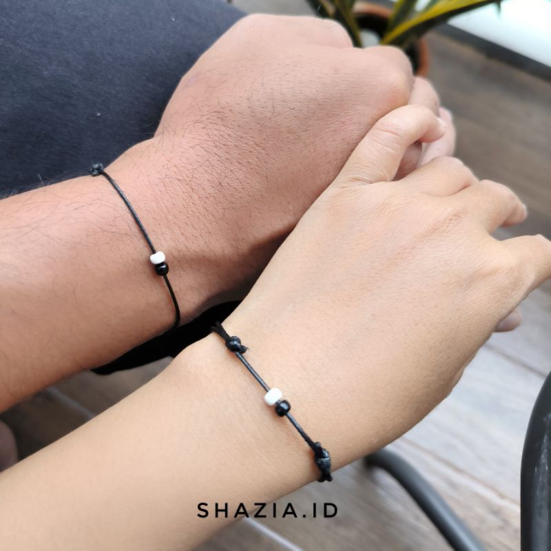 SHAZIA.ID 2Pcs Gelang Couple HitamPutih/ Gelang Persahabatan/ Gelang Kpop/ Gelang Pasangan/ Couple B
