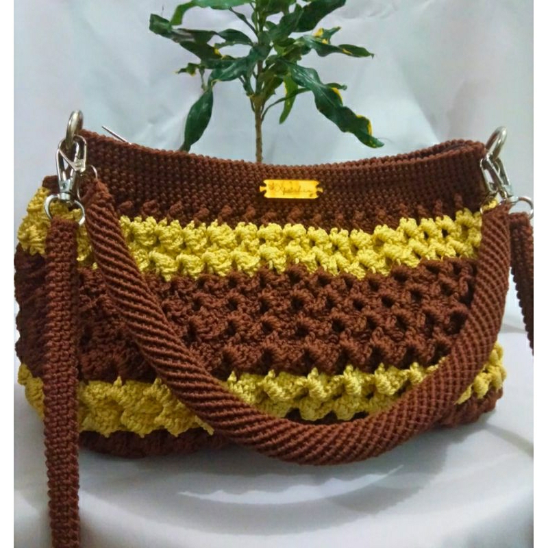 Tas Slempang Rajut Motif Prada Size Jumbo Handmade
