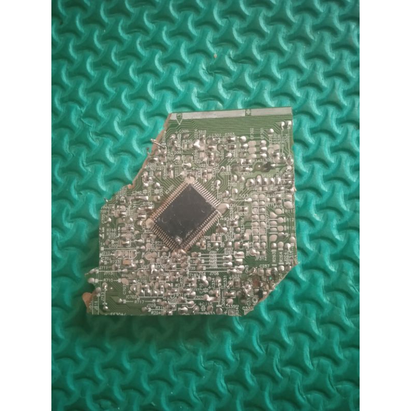 ic hbt tv polytron slim 21 inchi second