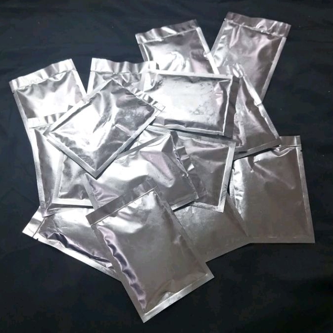 

Chili Oil Minyak Cabai 35 Gram Sachet Untuk Baso Aci / Baso Goreng Seblak dan Makanan Instan Lainnya