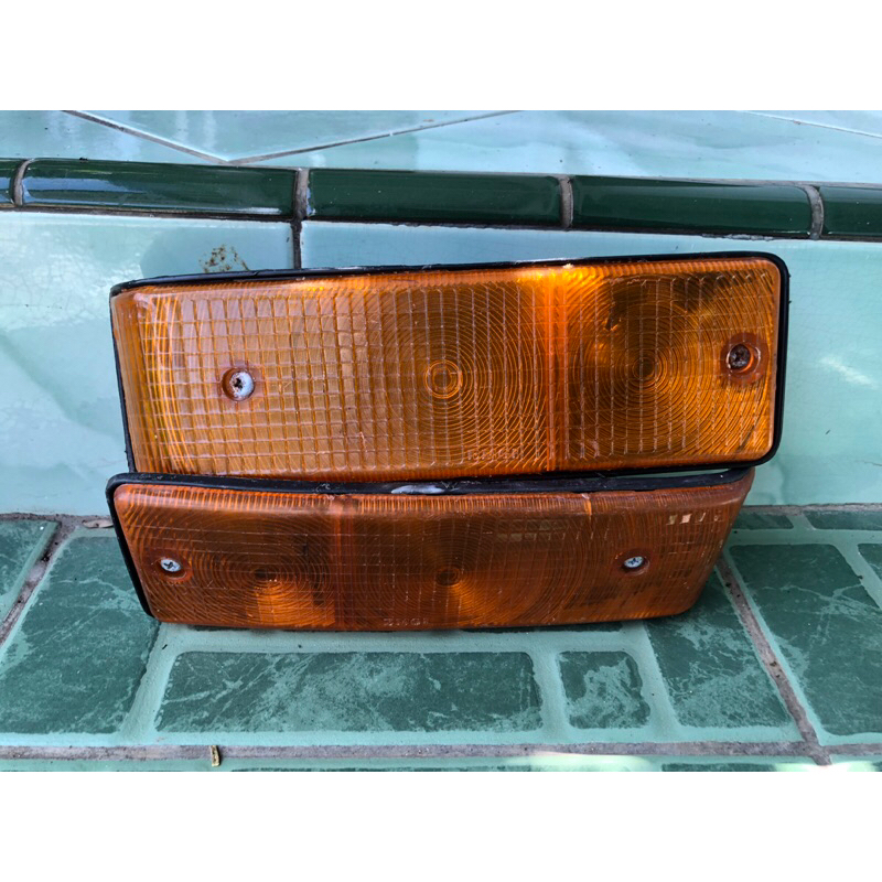 Lampu Sen Daihatsu Hijet 1000 Depan Sepasang kanan kiri EMGI Original