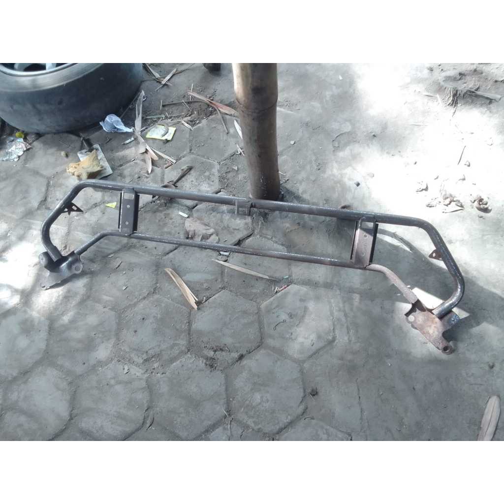 Besi dudukan jok belakang vios gen 2
