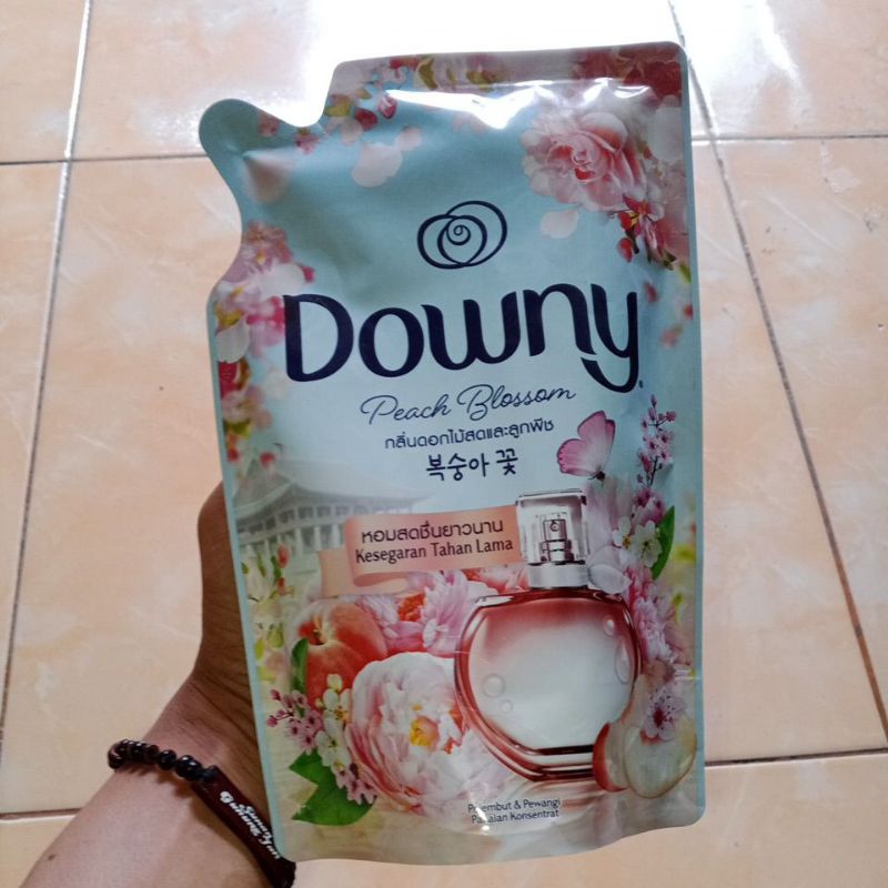 SHp2 Downy Deterjen Cair Peach Blossom Refill 470 ml