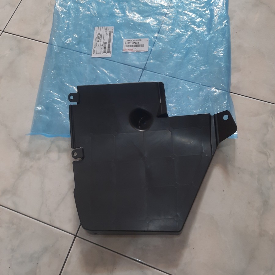 liner fender belakang avanza xenia 2022 2023 2024 - 1set