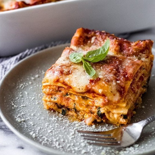 

Italian Meat Lasagna ala Restoran 200gr (Siap dipanggang 15 menit)