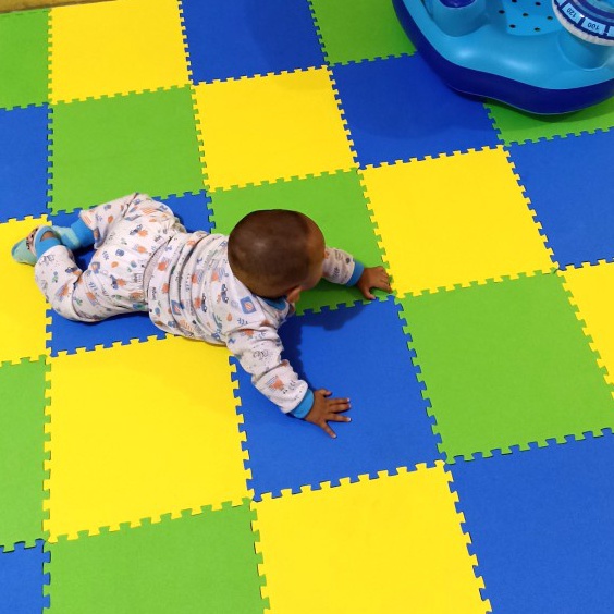 Puzzle Polos Karpet Lantai Ekonomis 3x3x5cm  Alas Lantai Bayi