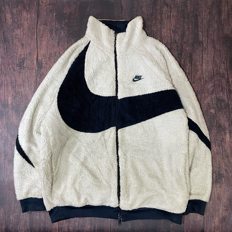 NIKE BIG SWOOSH SHERPA REVERSIBLE JAKET