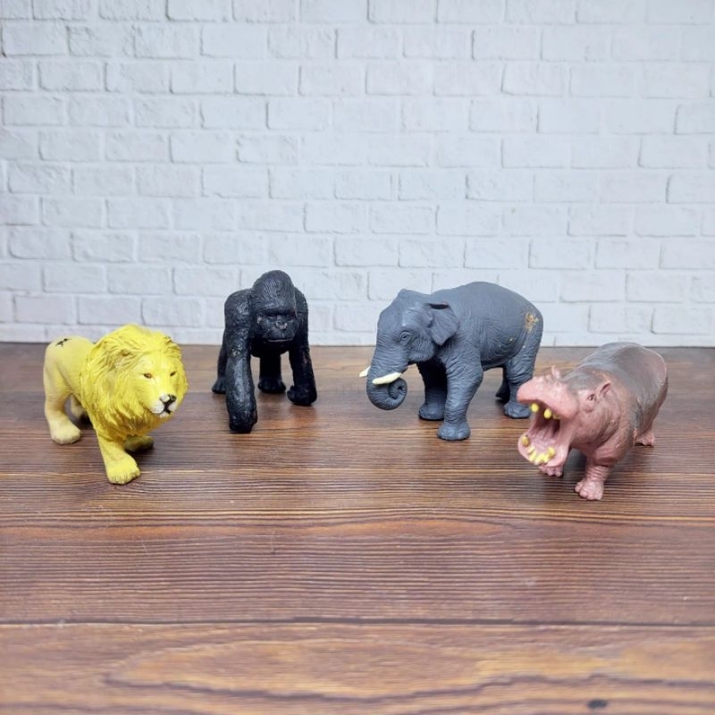 Mainan edukasi hewan set 4pcs singa kingkong gajah kuda nil ori recur toys preloved
