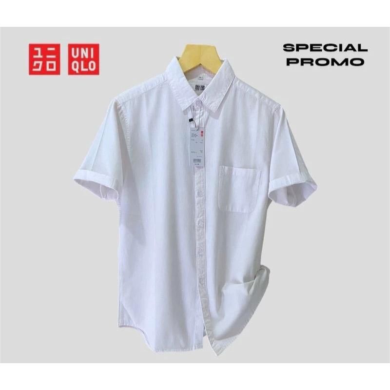 kemeja lengan pendek putih UNIQLO pria slim fit terbaru