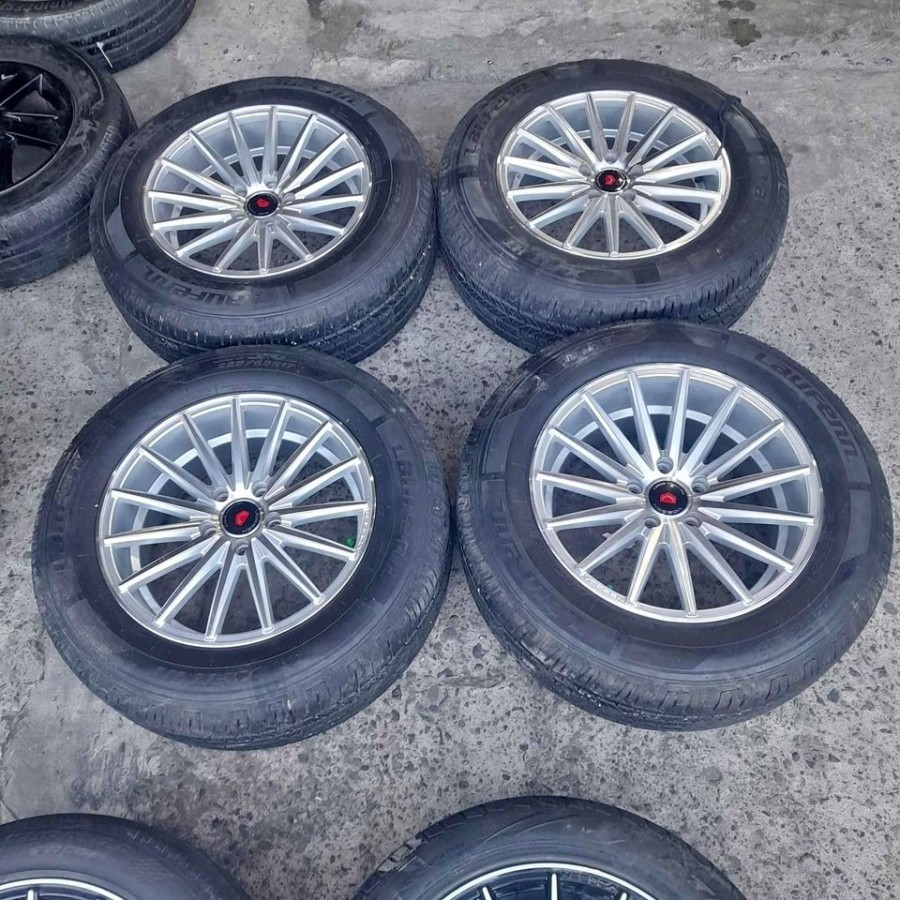 VELG BEKAS RING17 VOSSEN R17 LEBAR 7,5 5X114 ET40 BAN 225 65 R17