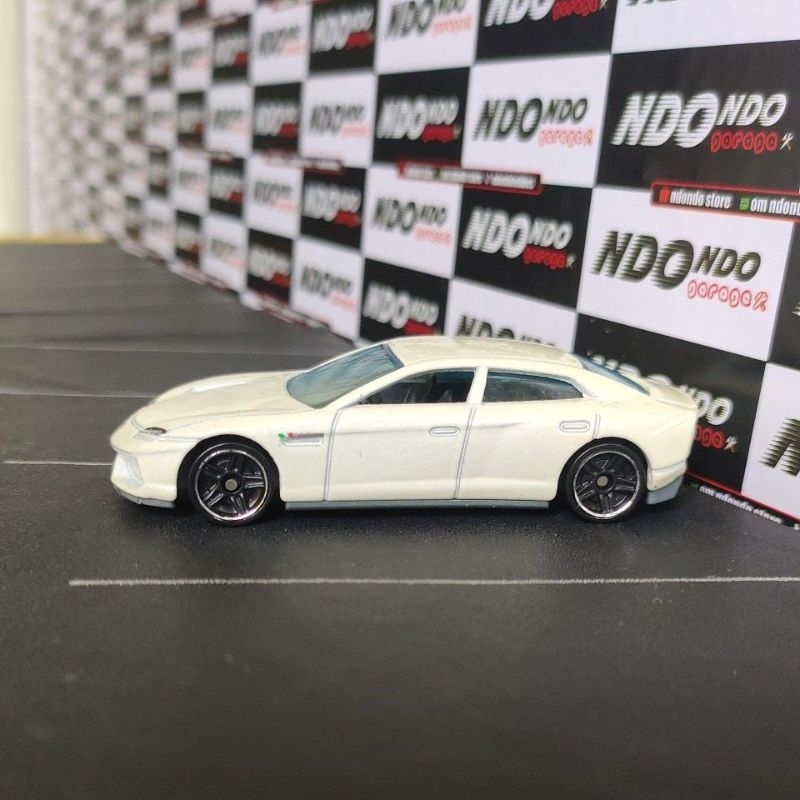 Hot Wheels Lamborghini Estoque White 2nd Loose - 2012 Mystery Models