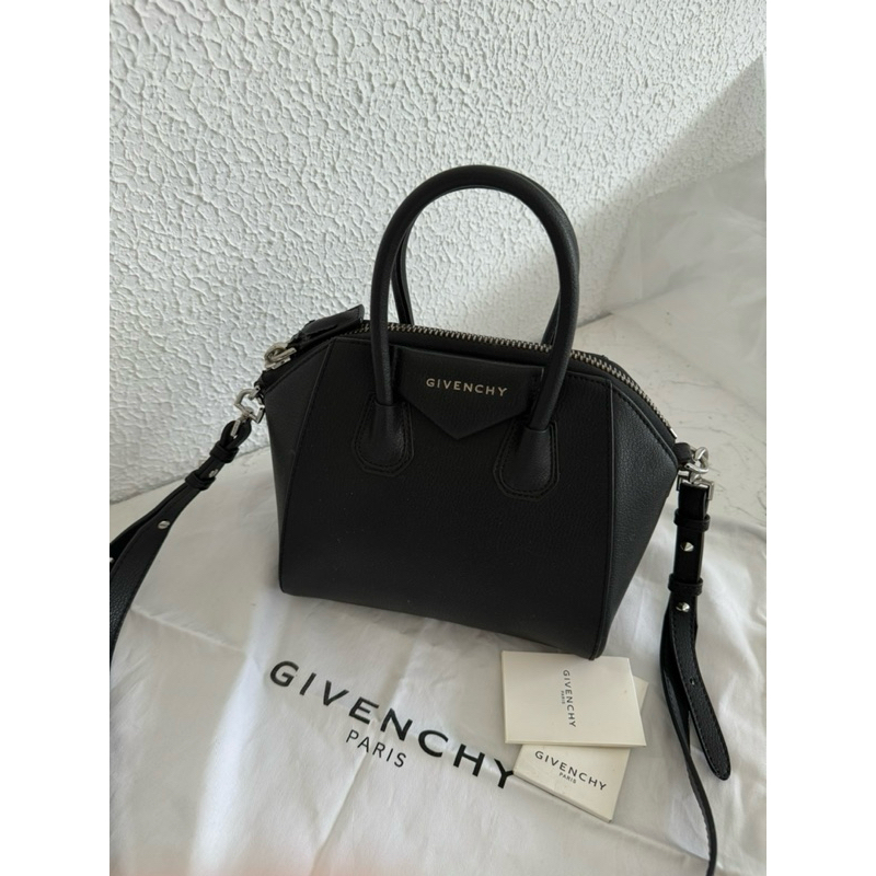 givenchy antigona