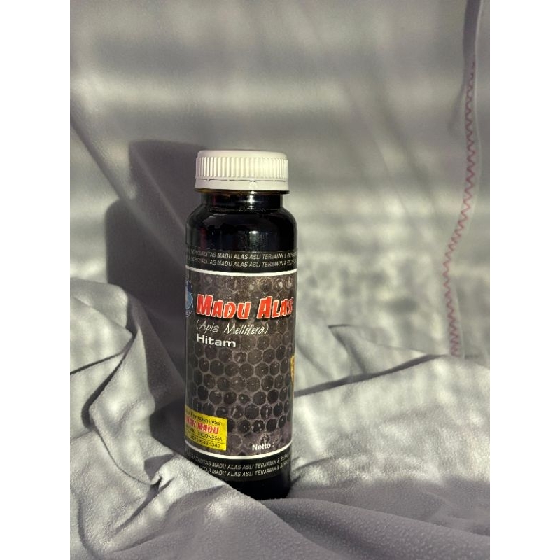 

Madu Alas Hitam. 100% madu murni.