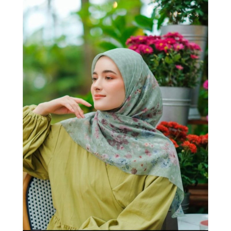 adeola scarf - VIORE REBORN - Macha