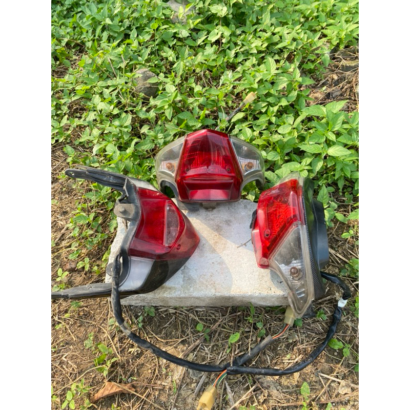 33700-kvy-961 lampu rem stop assy beat karbu ori original ahm 33700kvy961 copotan