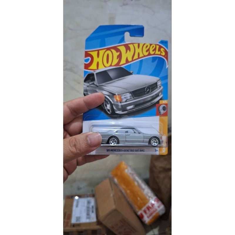 Hot Wheels Mercedes Benz 560 SEC AMG