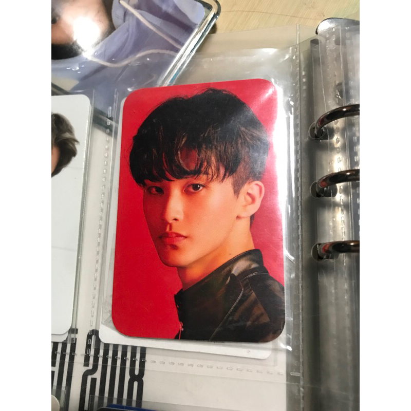 PHOTOCARD MARK SUPERM SUPERM EUROPE VER MERAH BG BACKGROUND PC