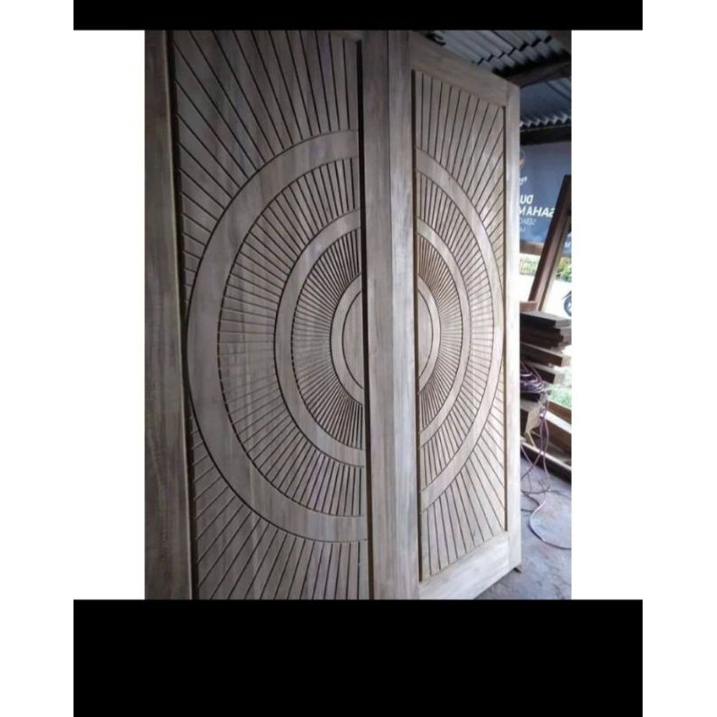 Daun pintu kupu tarung reques