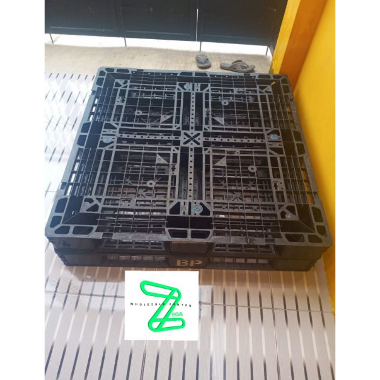 

KODE Q43P Palet plastik bekas 11x11x12cm sangat layak pakai