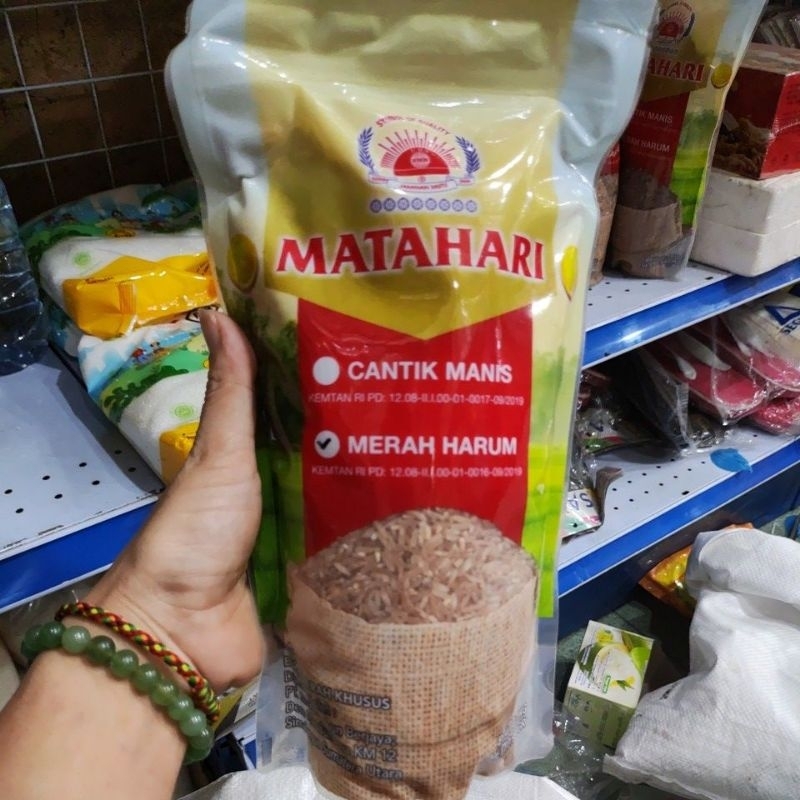 

Beras merah ,merek matahari, merah harum ukuran 1kg