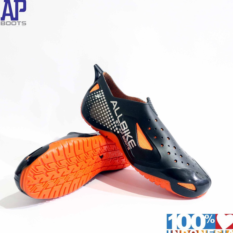 KODE W97W AP ALL BIKE 3943 ORANGE  SEPATU KARET PRIA HOBI SEPEDA  AP BOOTS