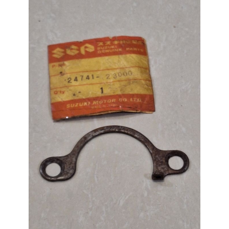 NOS OEM SUZUKI RV90 RV 90 BEARING RETAINER 24741-23000
