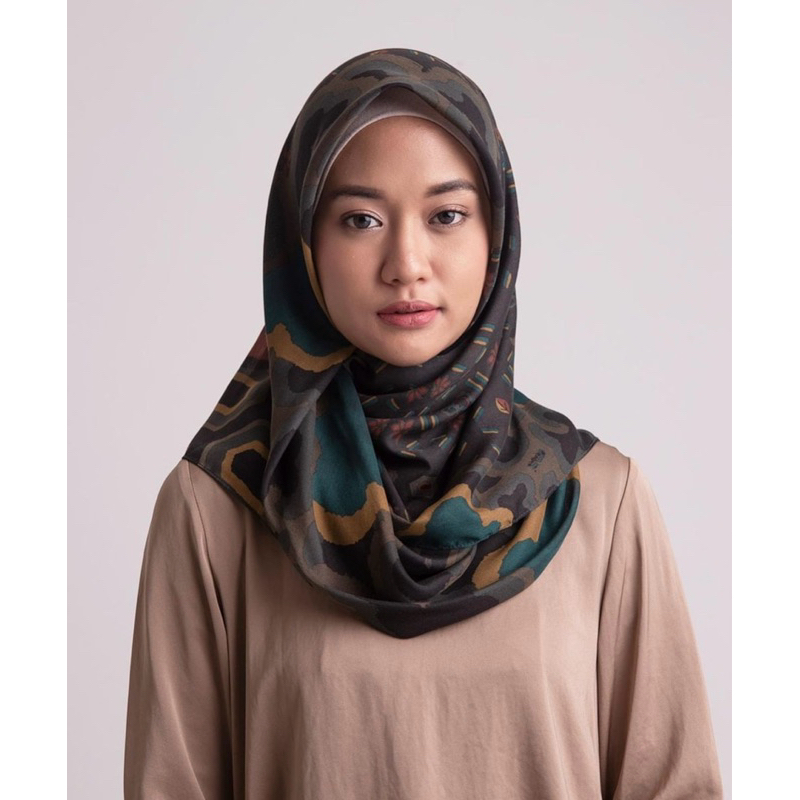 PRELOVED Dava Scarf by Kami Idea