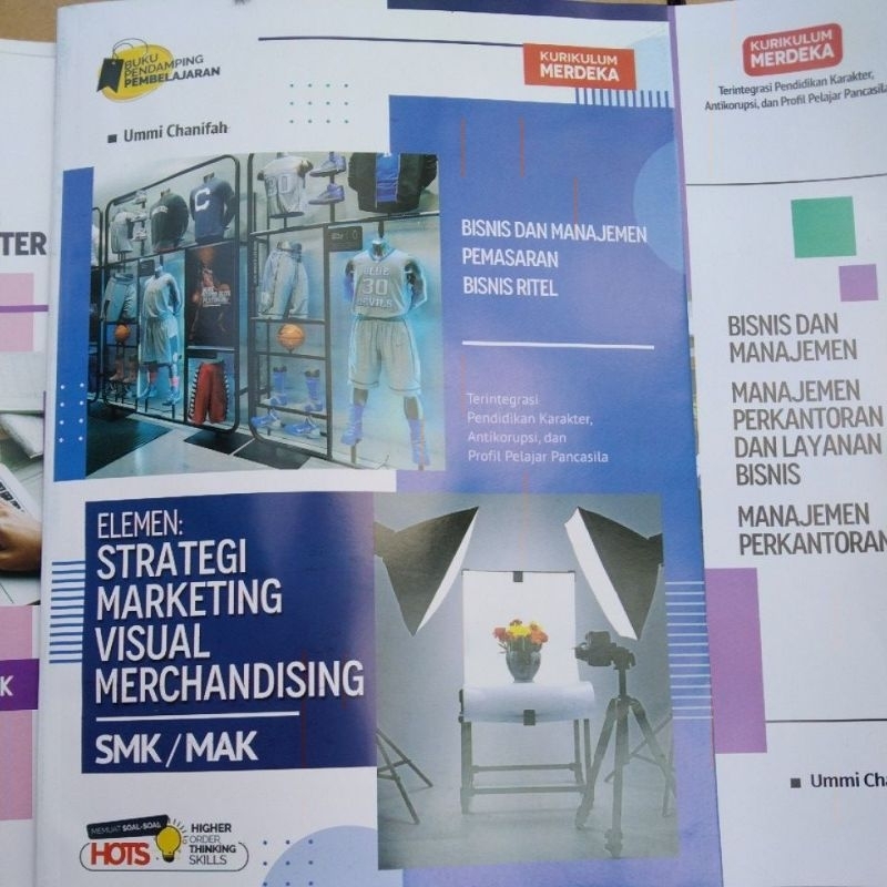 

LKS SMK STRATEGI MARKETING VISUAL MERCHANDISING JURUSAN PEMASARAN BISNIS RITEL