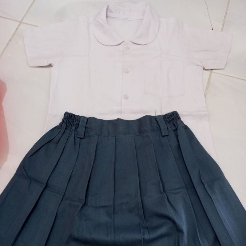 2 in1 preloved set seragam anak tanpa emblem kemeja putih ,rok lipit Abu