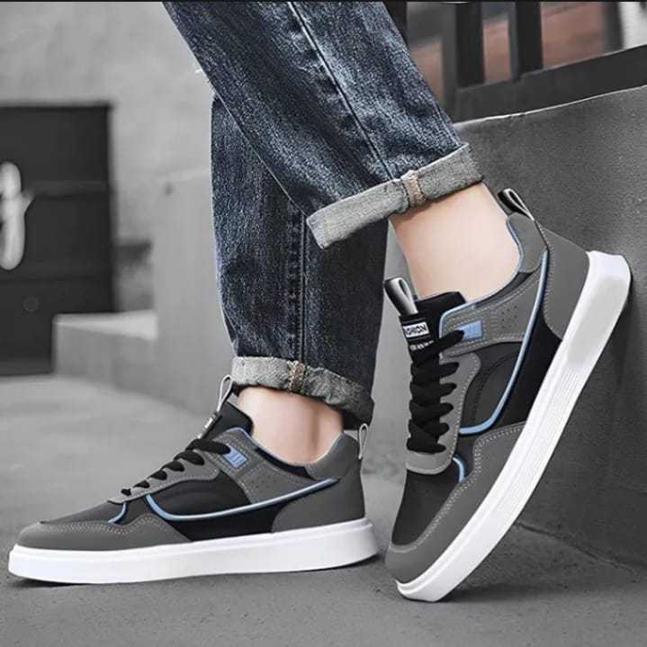 Cuci Gudang Sepatu Sneakers Pria Casual Premium Terbaru 2024