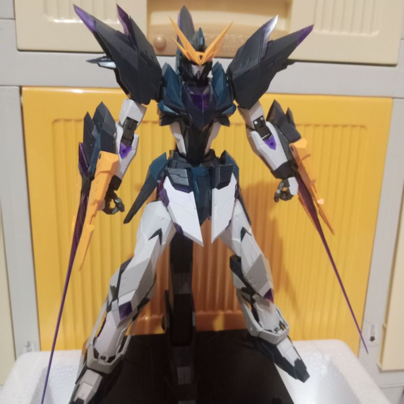 MG Hunting Falcon Supernova