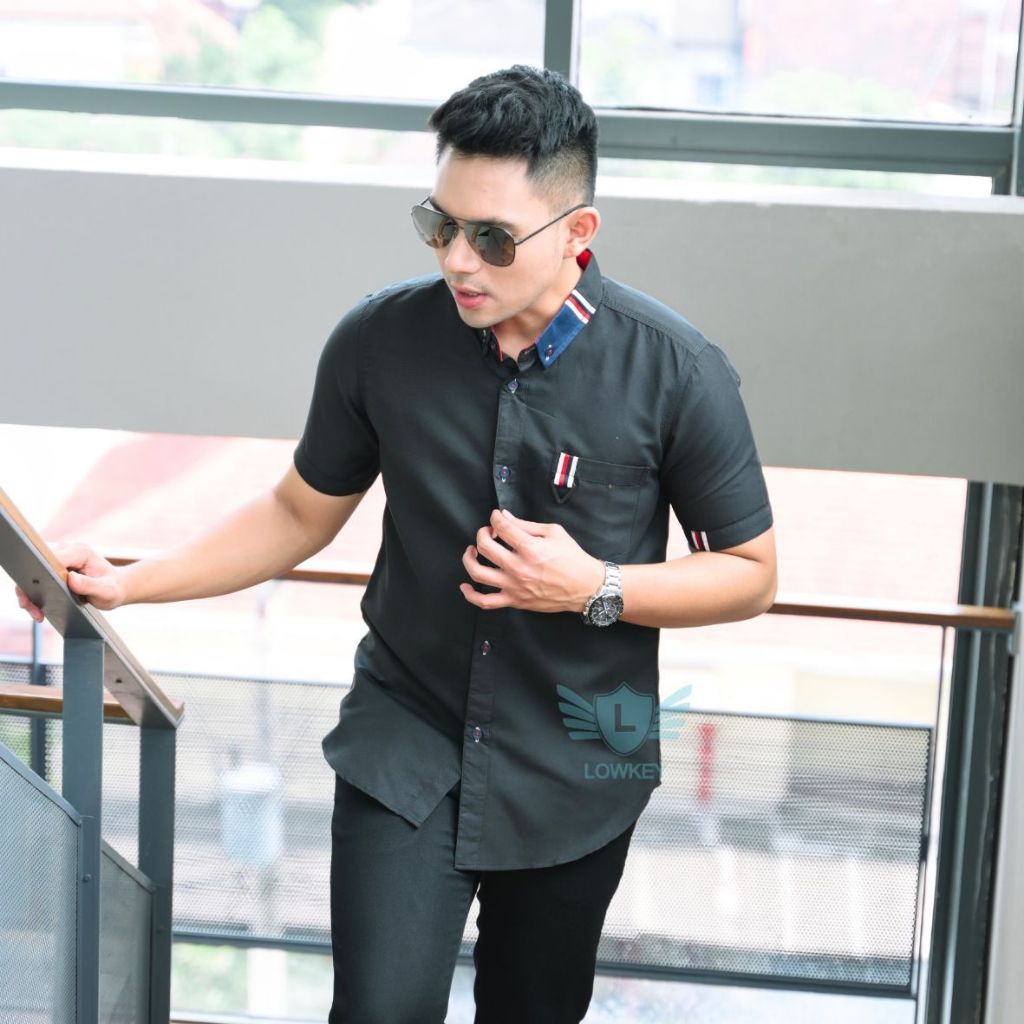 Kemeja Pria Slimfit Lowkey Premium PD 38 Hitam | Hem Atasan Kemeja Baju Laki-laki/Cowok Slimfit Keme