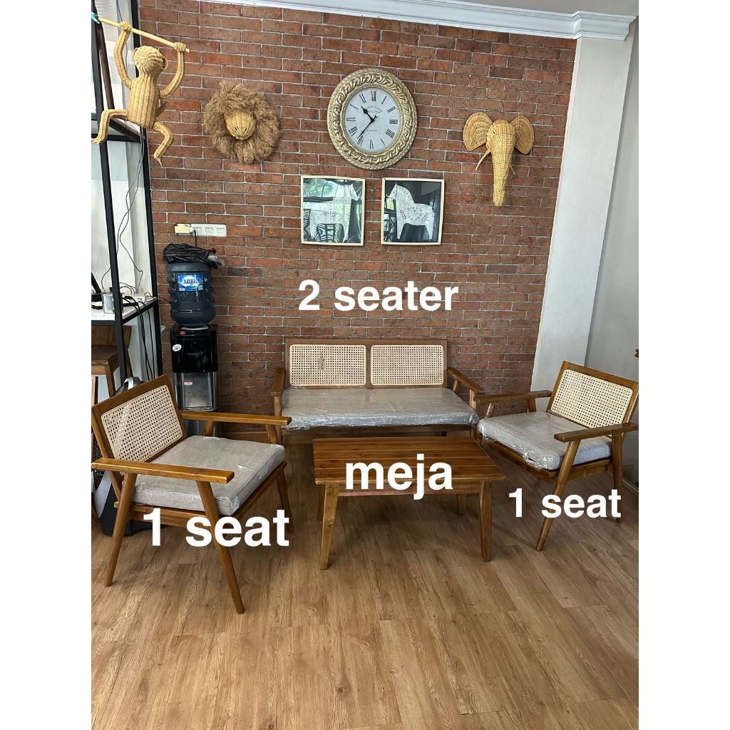 me&dots- Kursi Kayu Rotan Panjang Kayu Jati Rotan Webbing 2 Seater