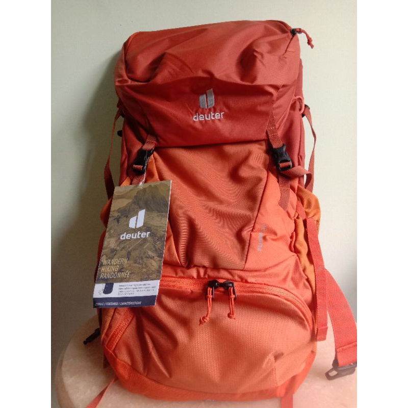 semi carrier Deuter Futura 32 orange