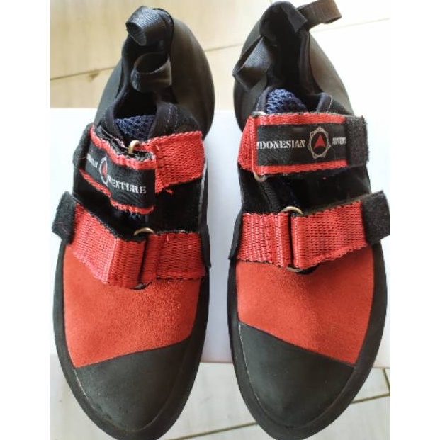 KODE B29D Sepatu panjat tebing indonesian adventure sepatu olahraga panjat tebing