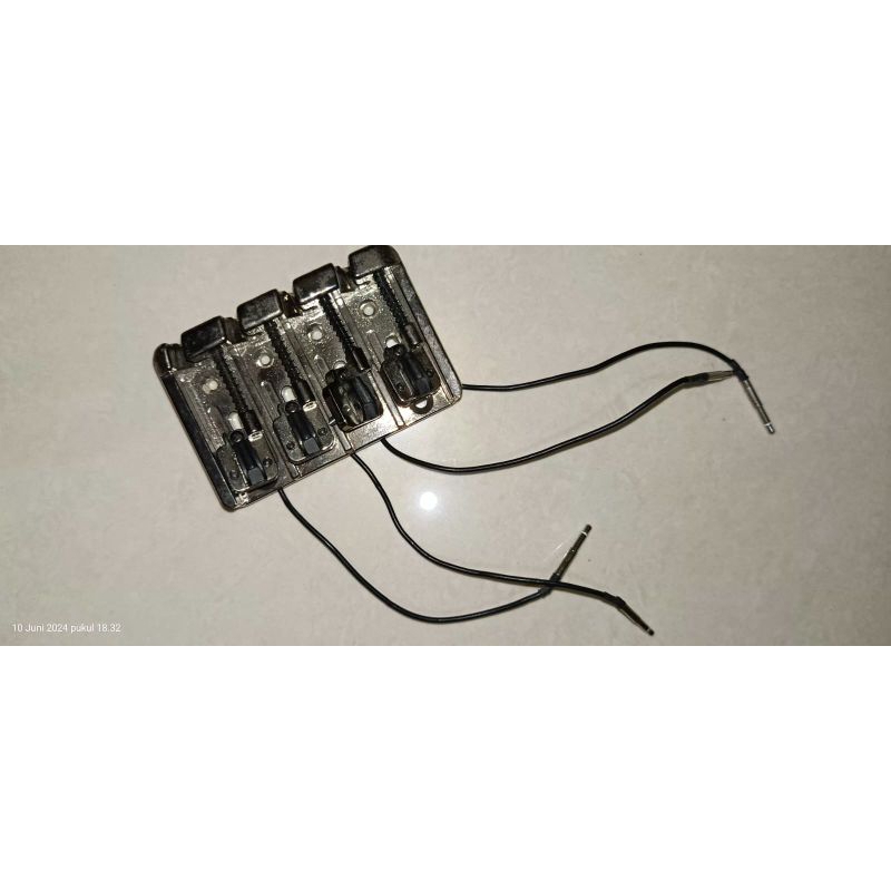 Bridge Bass Ibanez 4 string ORI cosmic