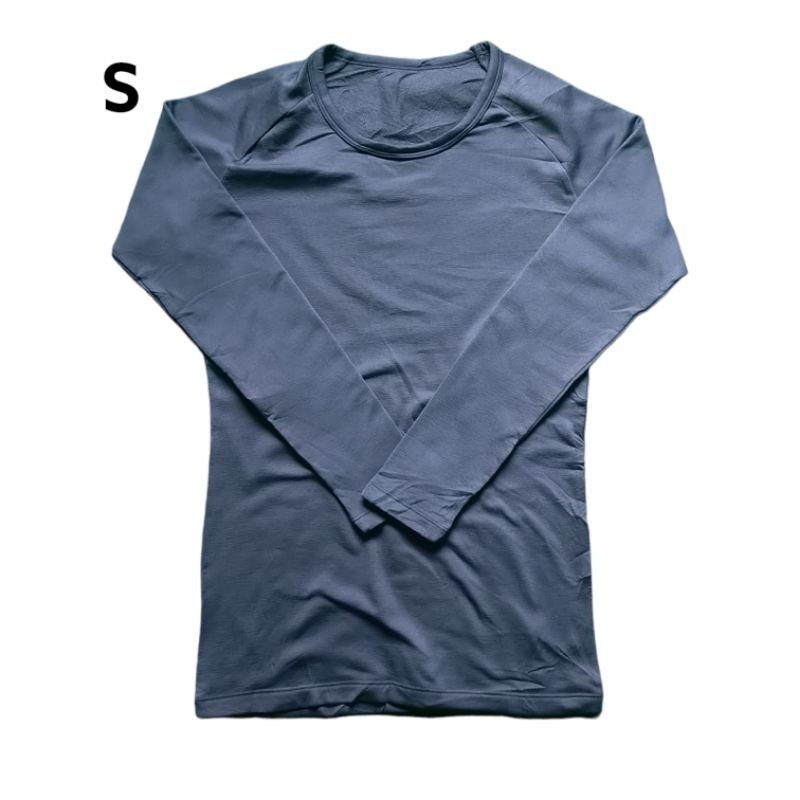 Unbrand size S baselayer outdoor second inner pollar tebal kaos gunung bekas baju half zip sweater