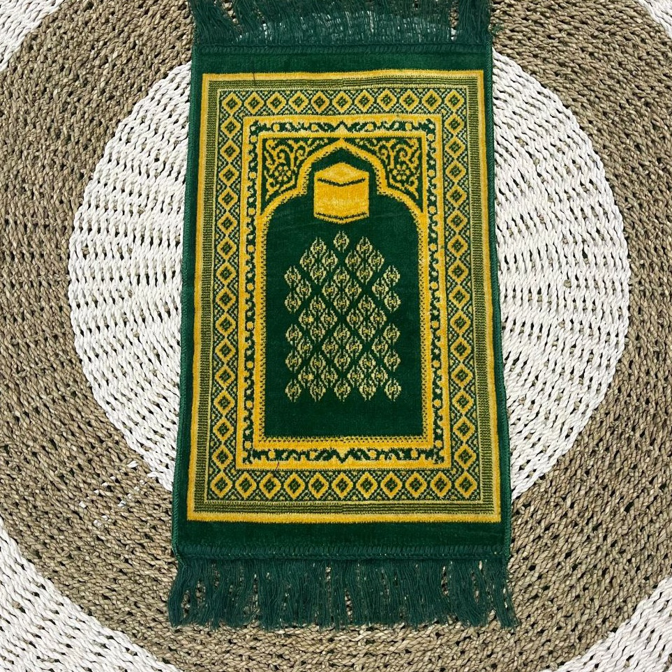 Update Laris  Sajadah Anak Travel Bludru Halus Kecil Tebal Best Quality