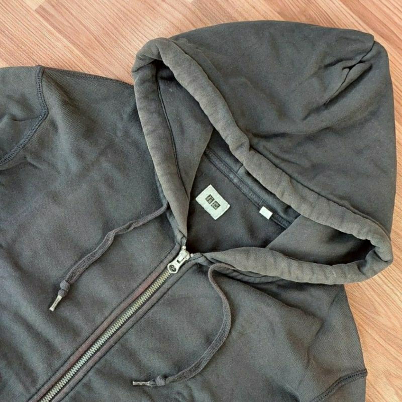 Zip Hoodie Uniqlo Second Original | Jacket Pria