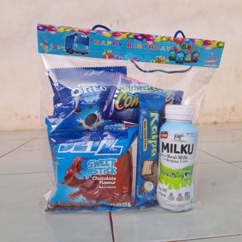 

paket snack karakter hampers snack