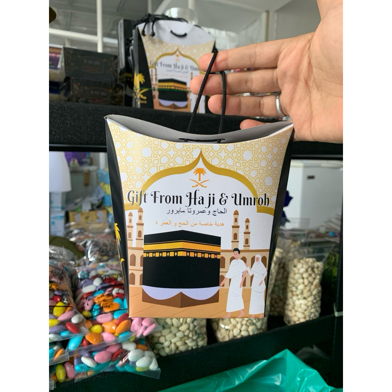 

TAS SOUVENIR HAJI DAN UMRAH