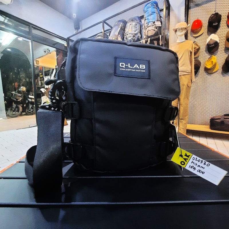 Tas Selempang Travel Pouch Q-Lab 020330
