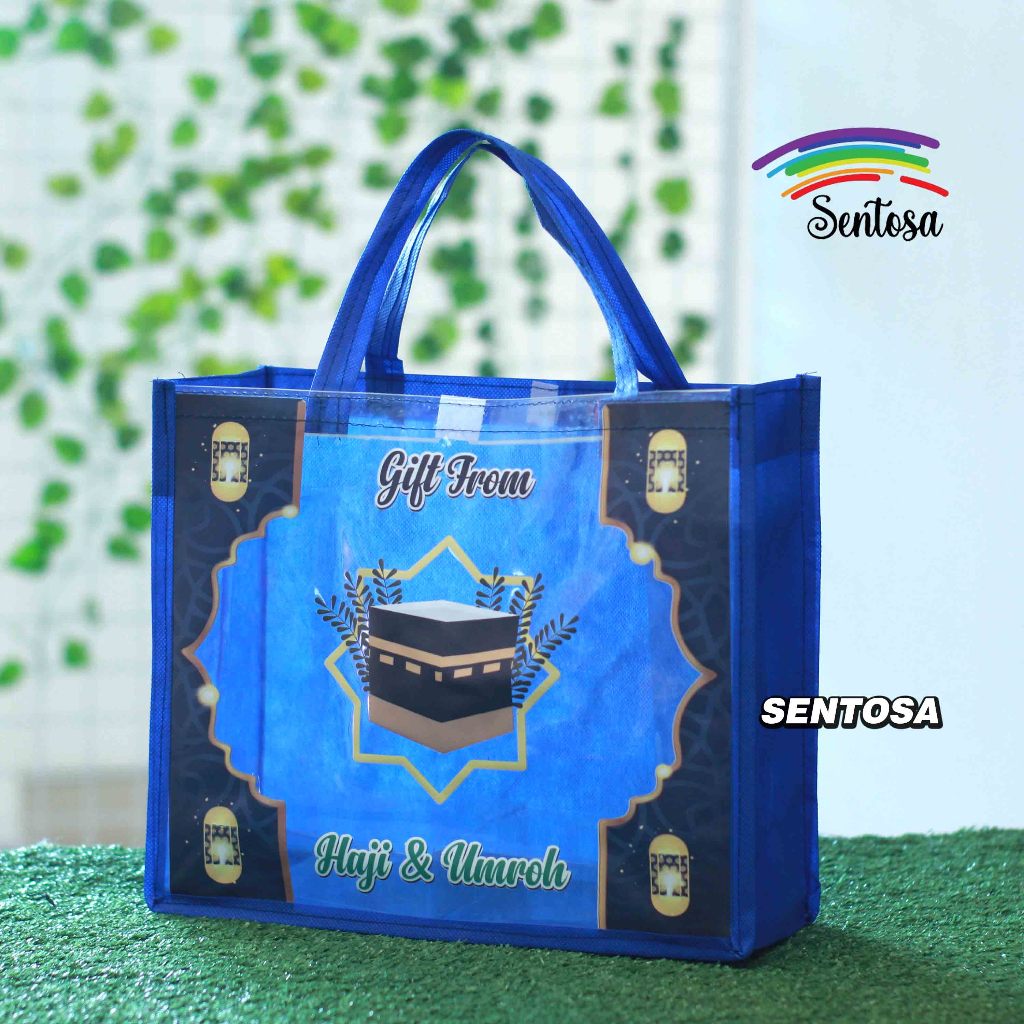 

Tas Oleh Oleh Haji Umroh Mika Cetak Kombinasi Kain Uk 30x14x25 Langsung Kirim