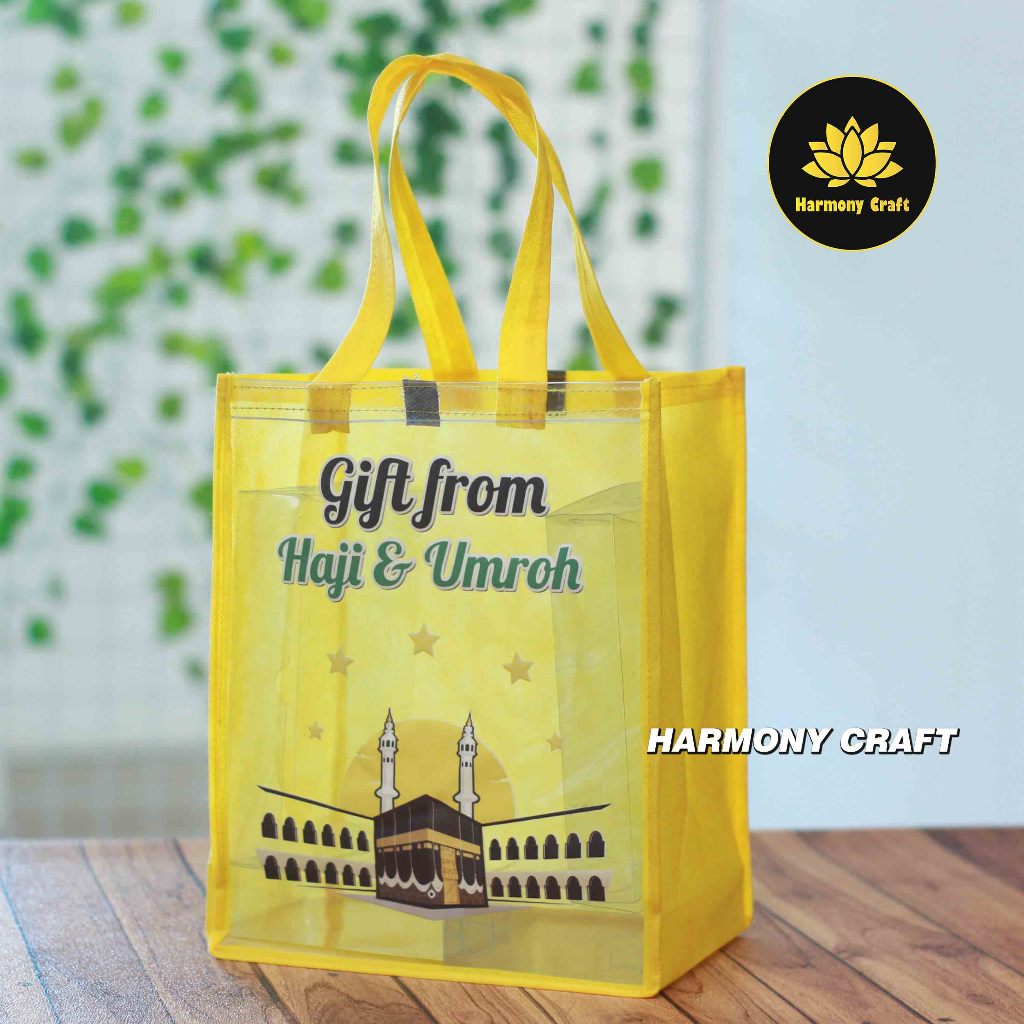 

SIAP KIRIM - TAS MIKA KOMBINASI SOUVENIR HAJI DAN UMROH UKURAN 20 X 14 X 25