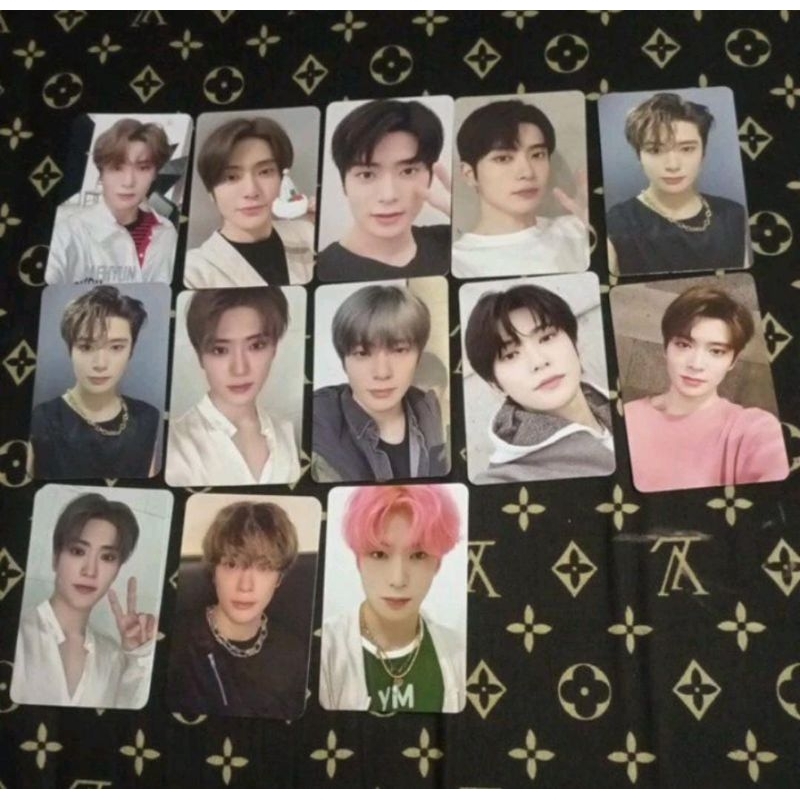 wts official photocard pc jaehyun loveholic love holic pink Christmas nct 127 6th anniversary sanrio