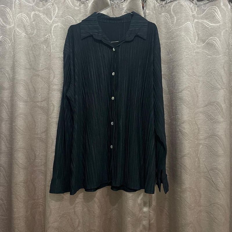 PRELOVED KEMEJA PLEATS GIC.CLOTHING