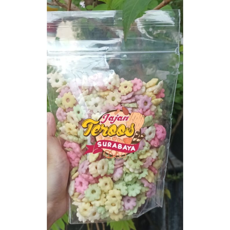 

Pilus Sakura Warna Warni 250 Gram Snack Jadul